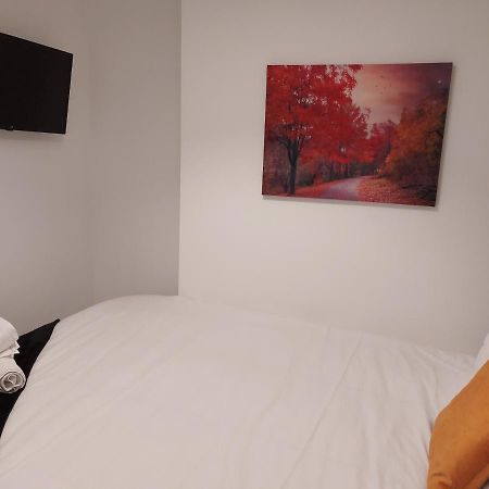 4 Eyre Square Lane Apartamento Galway Exterior foto